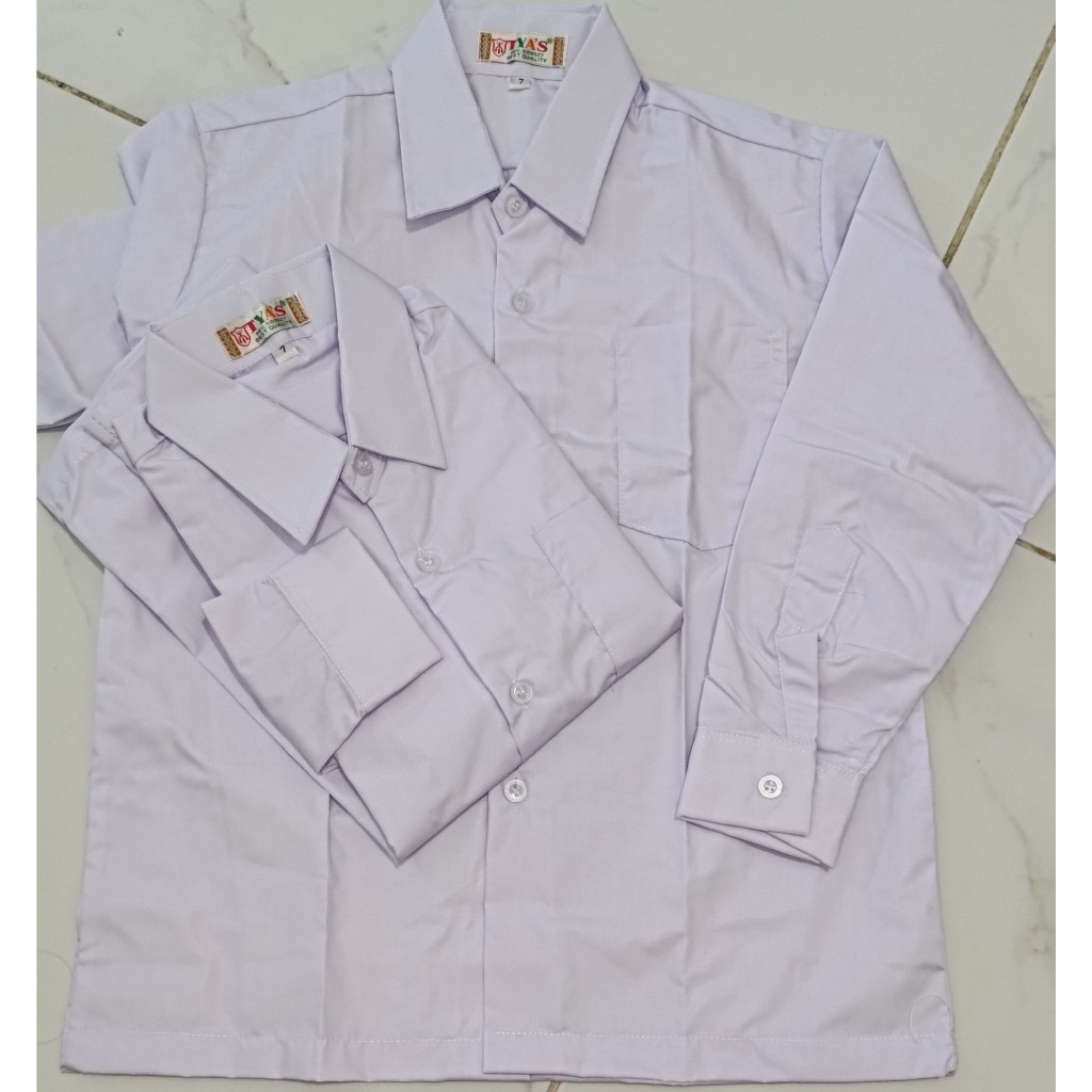 Seragam sekolah Tyas kemeja panjang