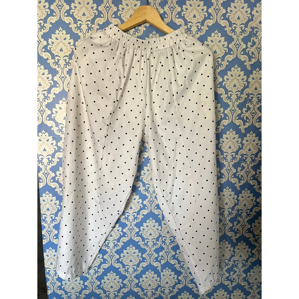 Preloved Baggy Pants Celana Polkadot Wanita BW Putih