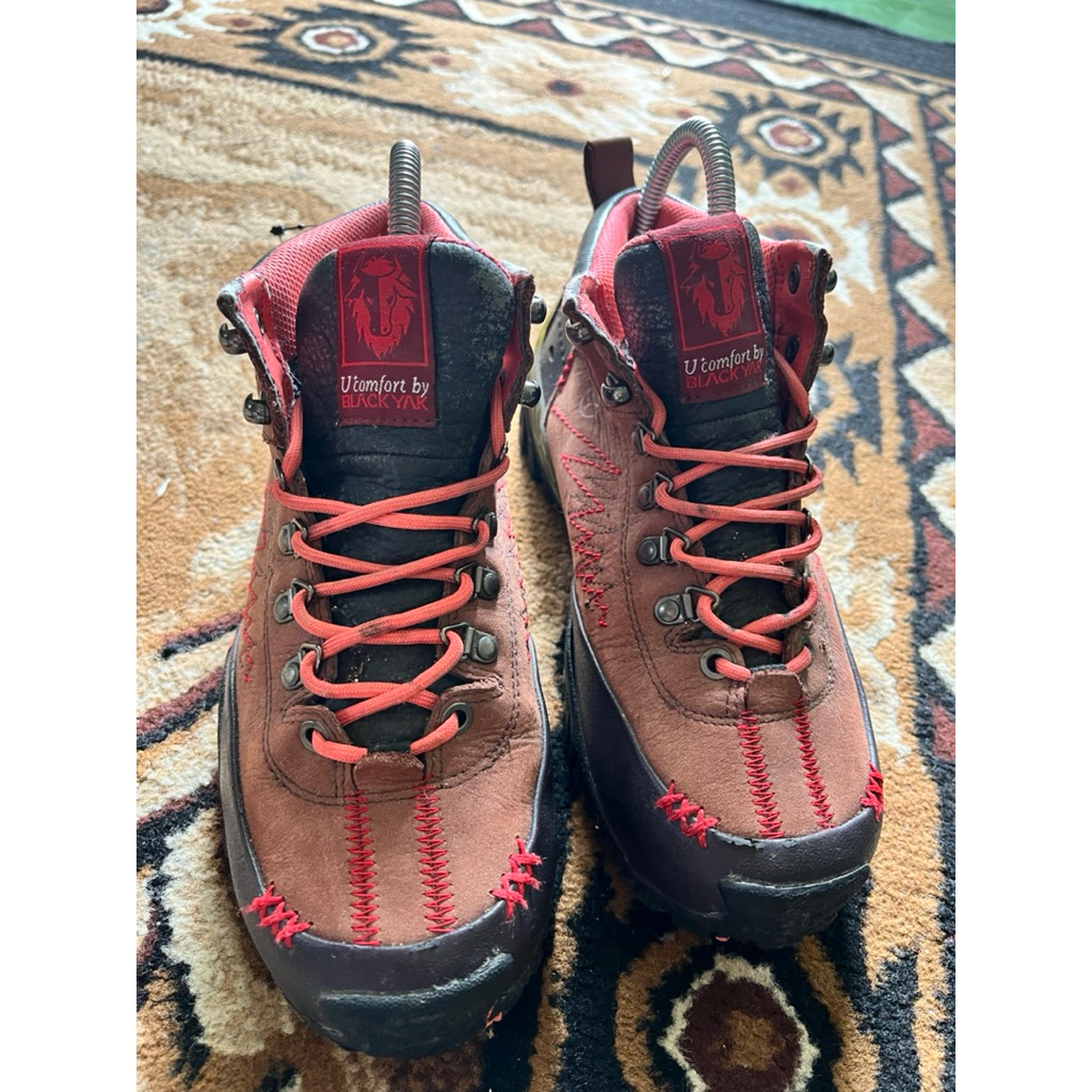 SEPATU BLACKYAK PL