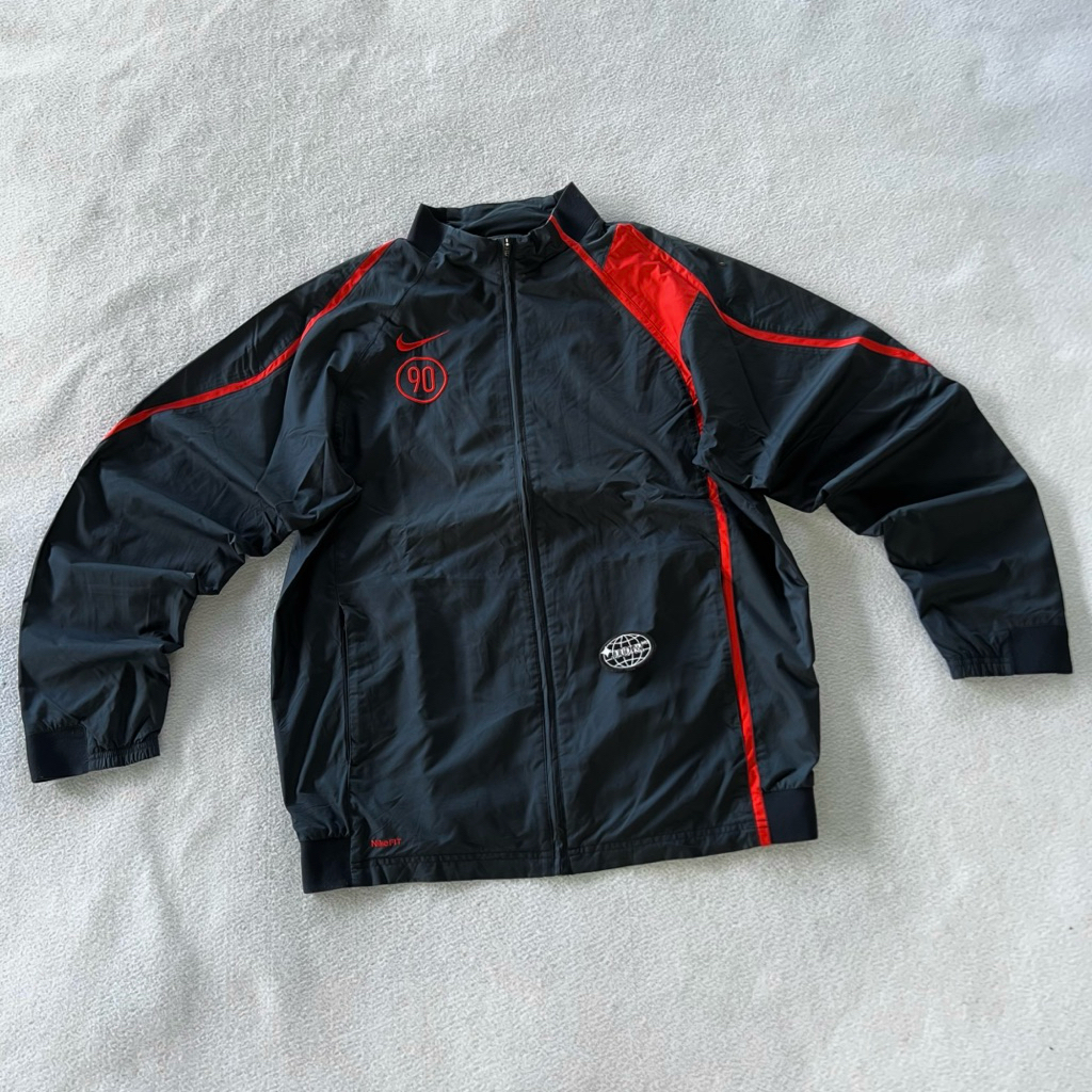 Vintage 00s NIKE Total 90 Windbreaker (Oversize Cut)