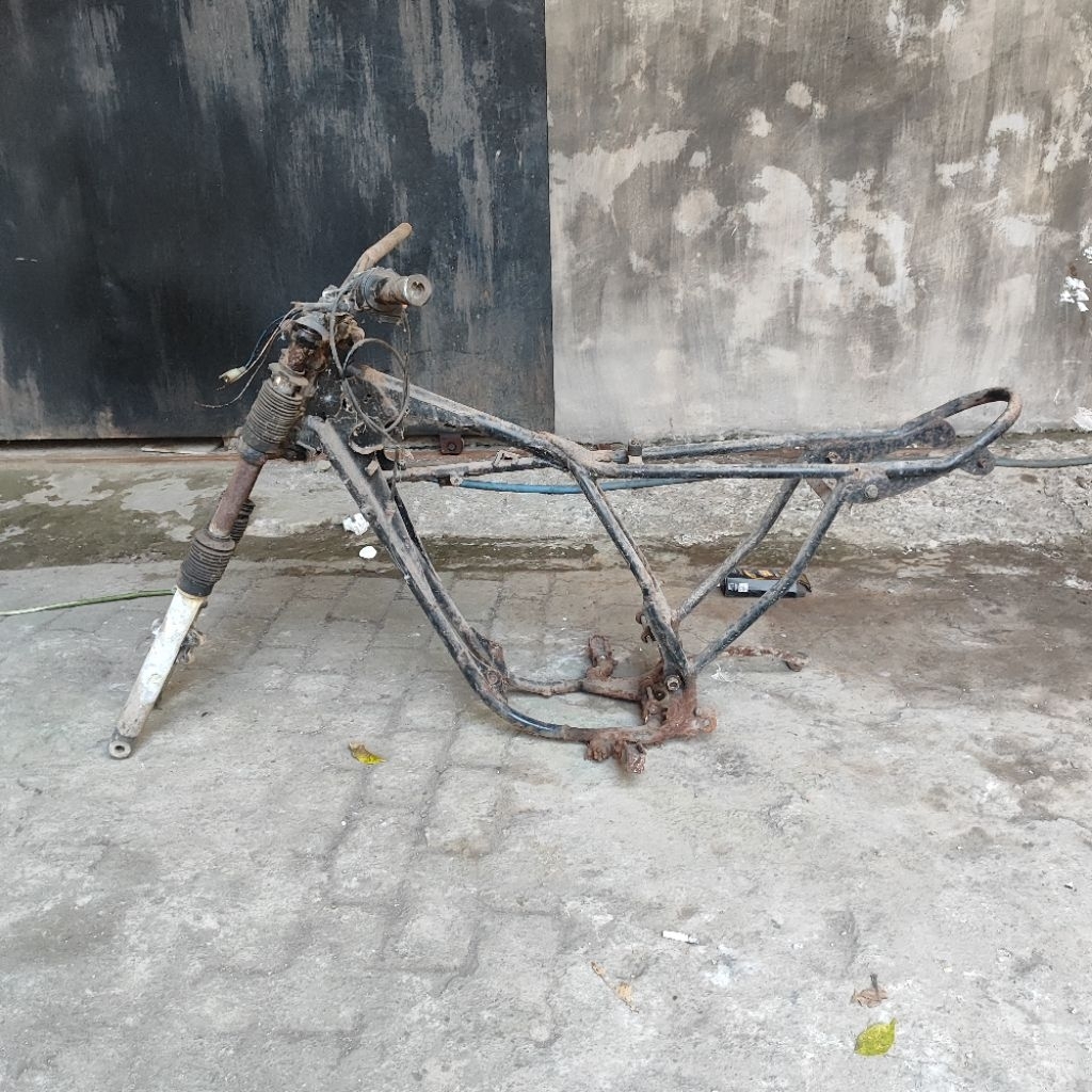 frame sasis rangka Yamaha DT 100 original bahan