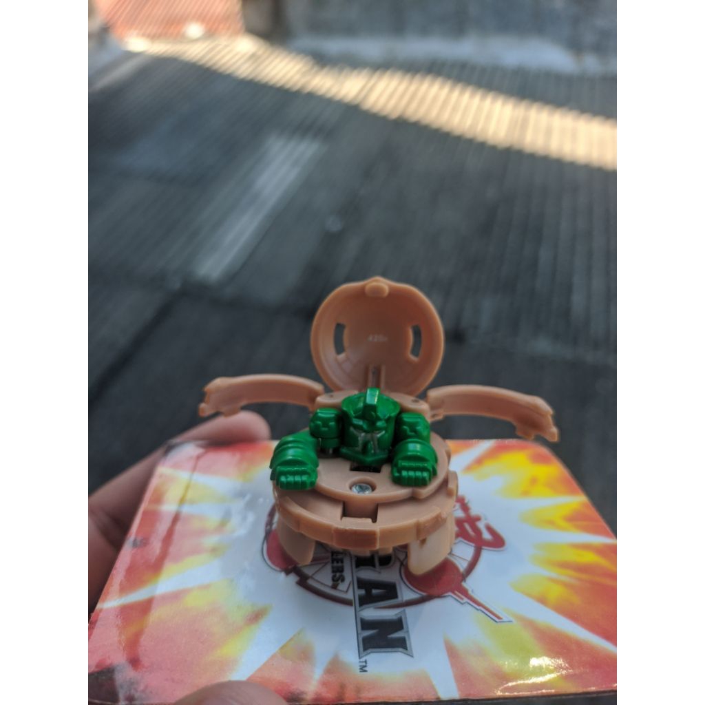 Bakugan Subtera Humer gorem