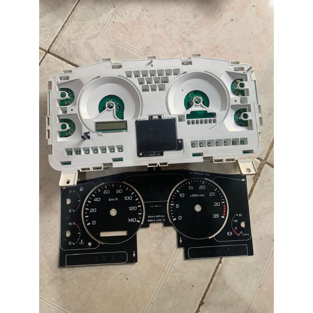speedometer fuso fighter FN62 ML223999 mesin speedometer fuso FN62