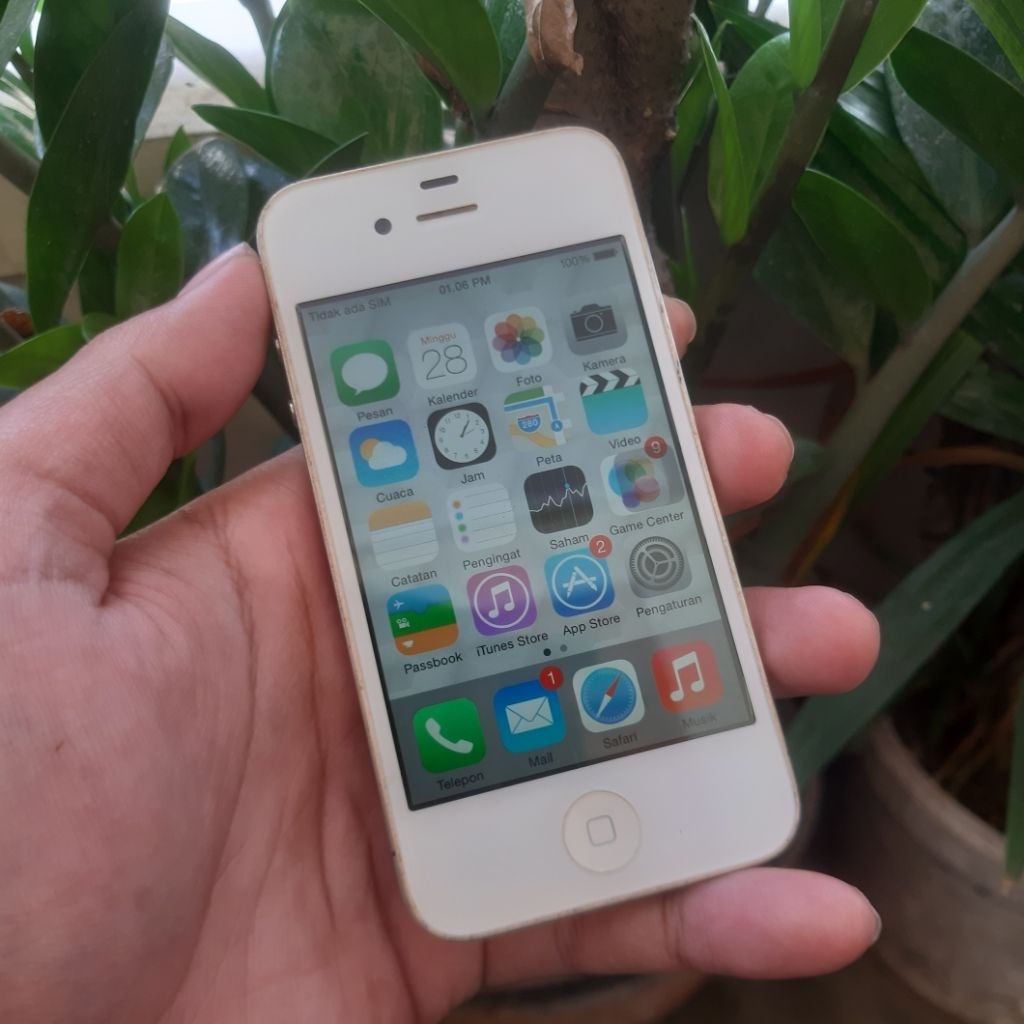 iPhone 4 32GB White SINYAL TERBLOKIR