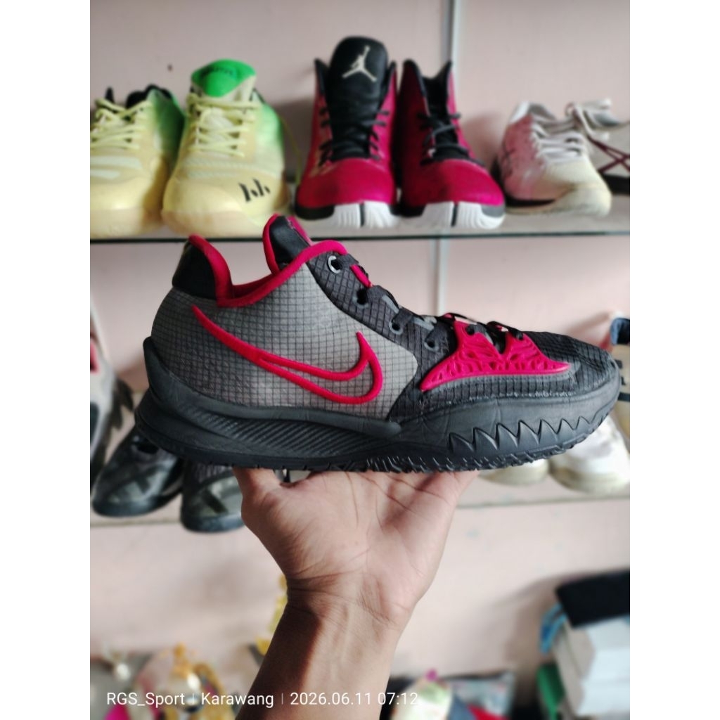 nike kyrie flytrap 4 low
