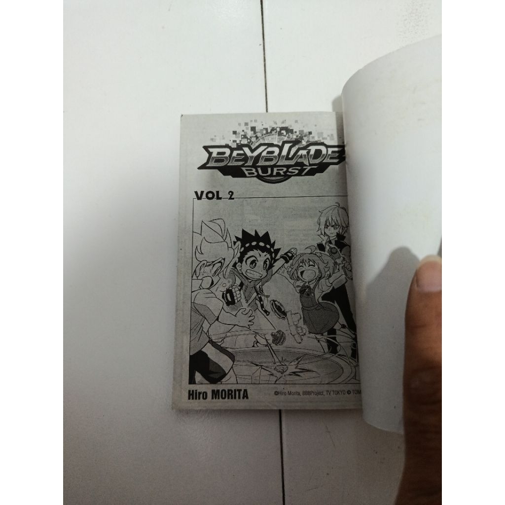 Komik Beyblade Burst 2, TS