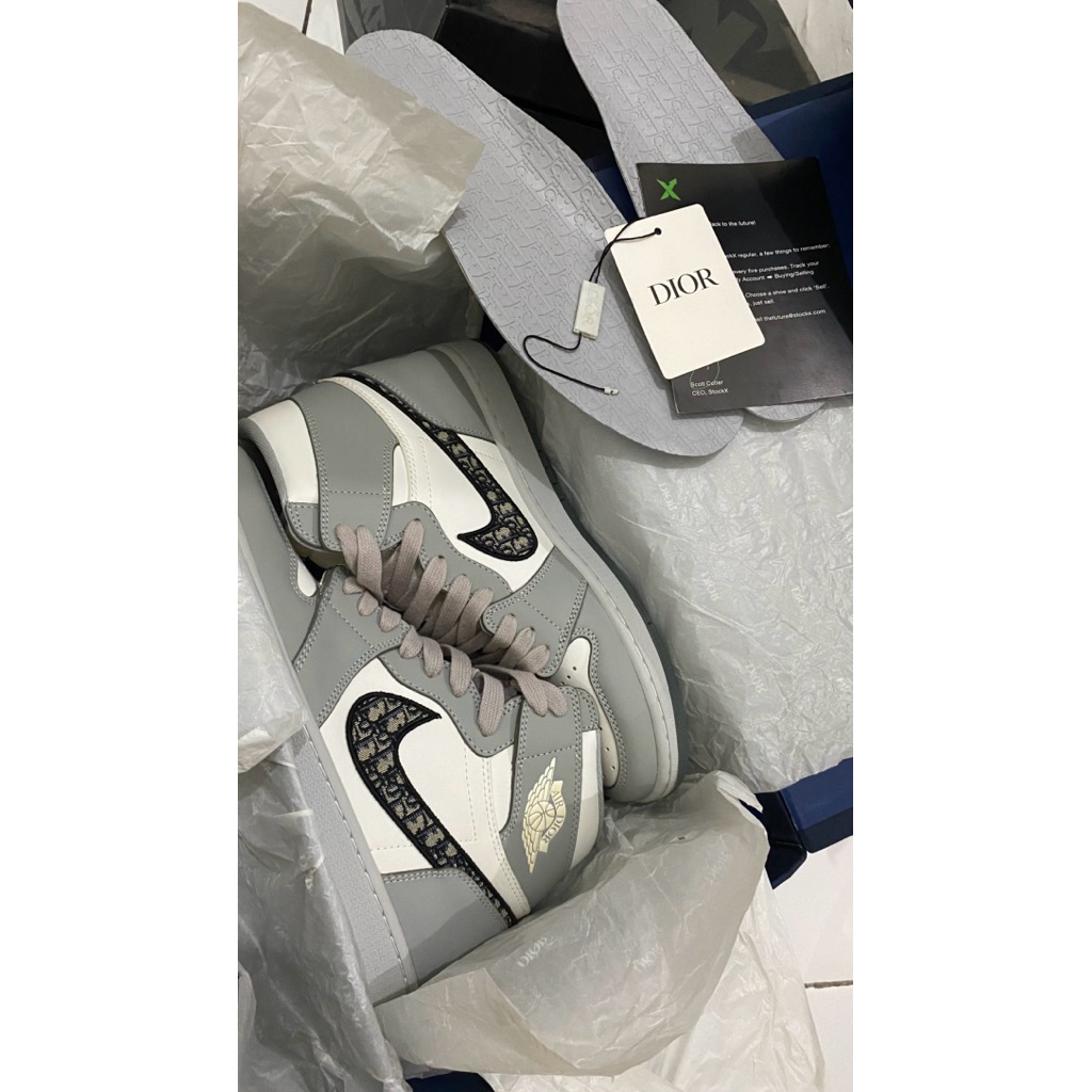 PRELOVED Nike Air Jordan 1 High x Dior Grey Size 44 Reject Store Fullset Belum Pernah Dipakai