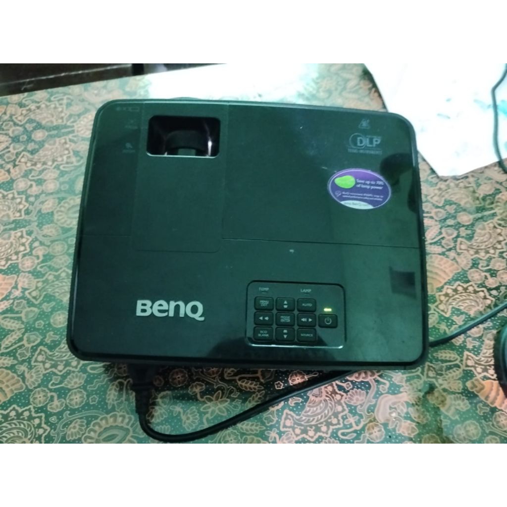 LCD PROYEKTOR BENQ