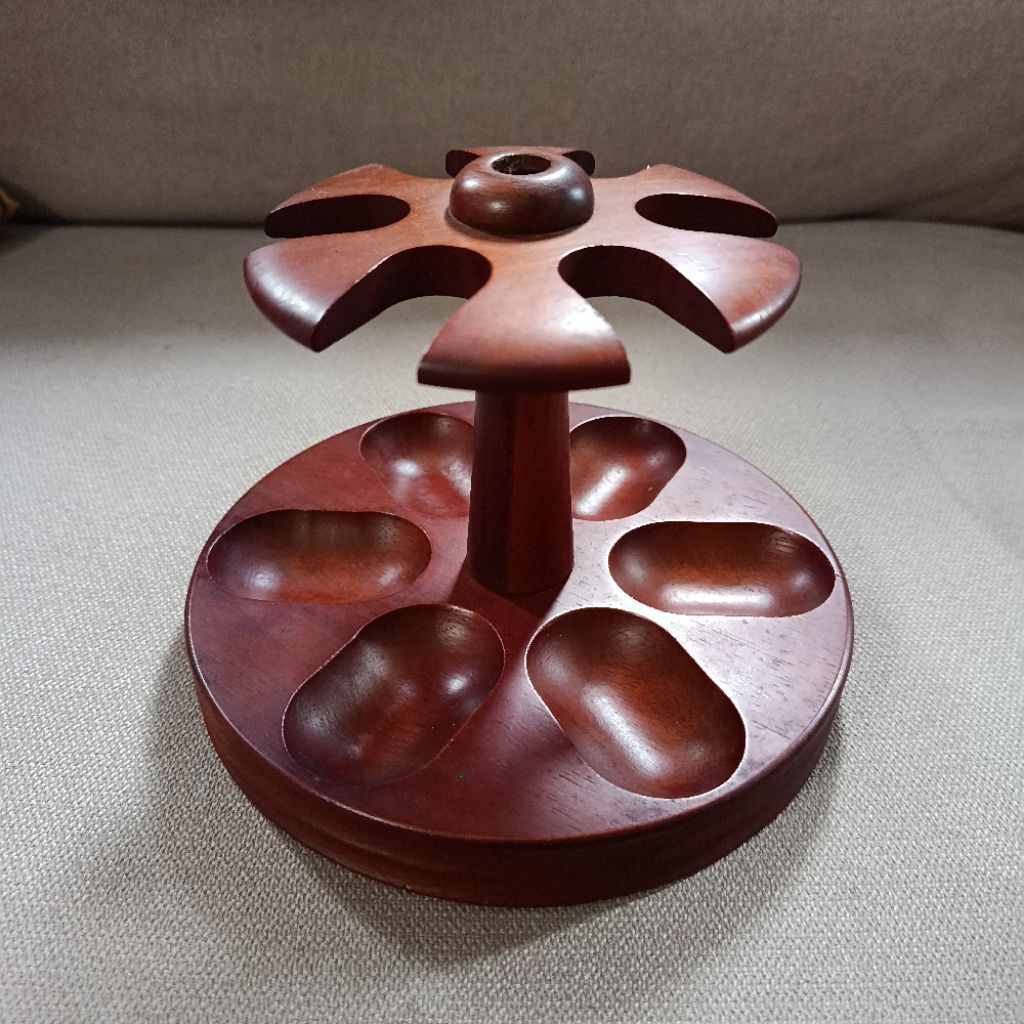 Rak Dudukan Pipa Cangklong kayu Import