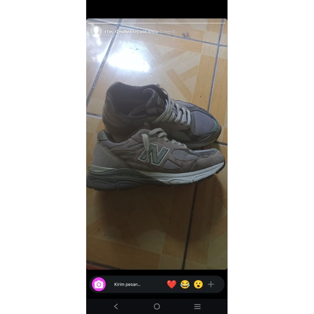 Nb990
