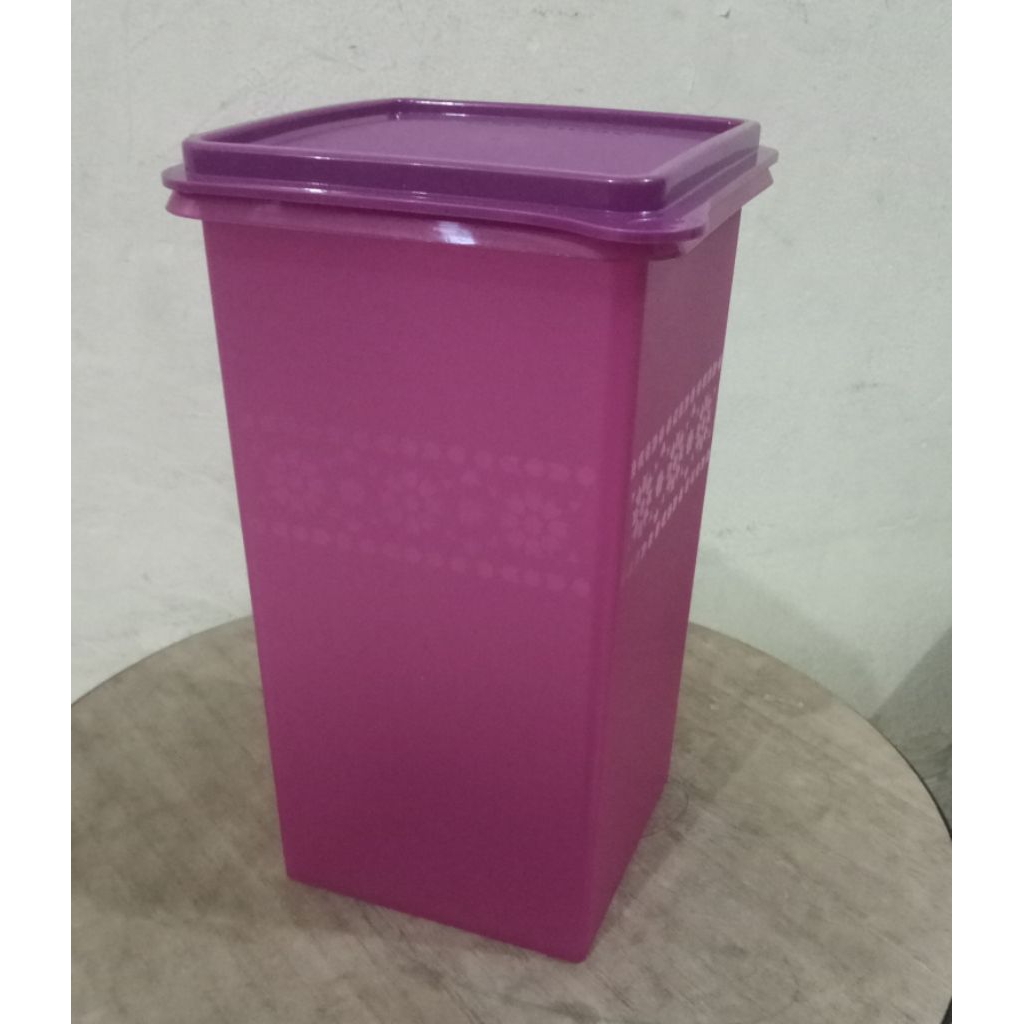 Tupperware mosaic sweet saver 1pcs / toples sweet saver