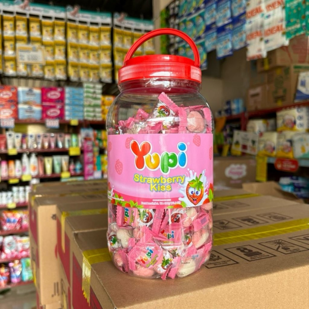 YUPI TOPLES STRAWBERRY KISS EDISI LEBARAN | PERMEN YUPI | PERMEN LUNAK | STRAWBERRY
