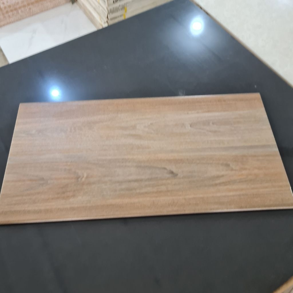 keramik dinding 30x60 kia motif kayu norway bg kw 2/keramik tangga/keramik kasar