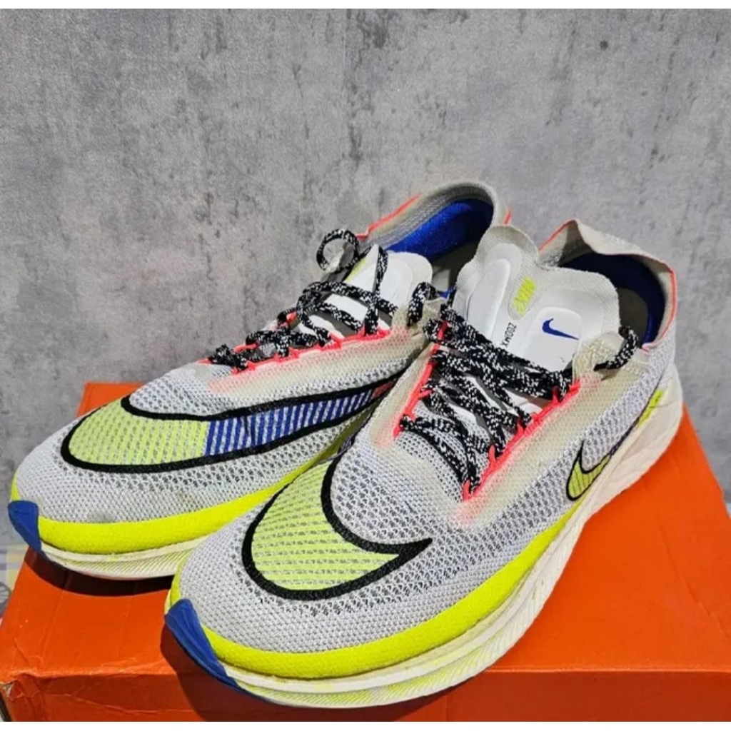 Sepatu second Nike Streakfly