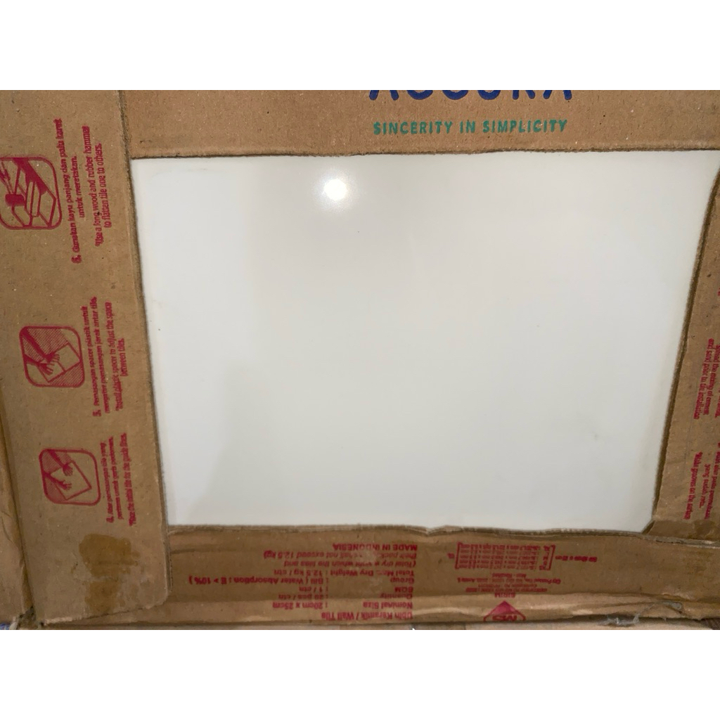 Keramik putih polos kilap 20x25 ACCURA