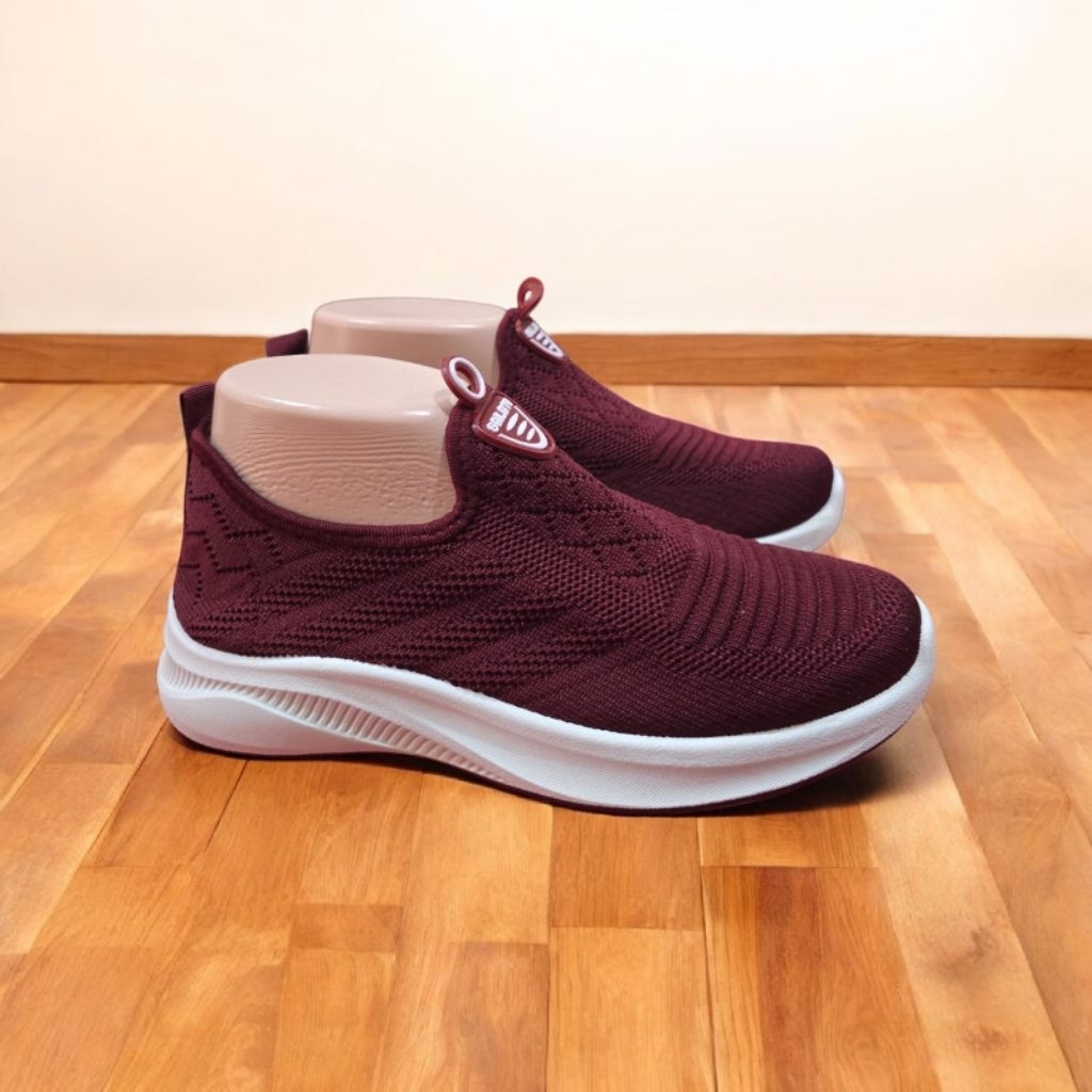 SAILATU S852 TINGGI 3CM (Plus Box) Sepatu Slip On Wanita Size 36-40 Maroon Impor Simple Polos Ringan