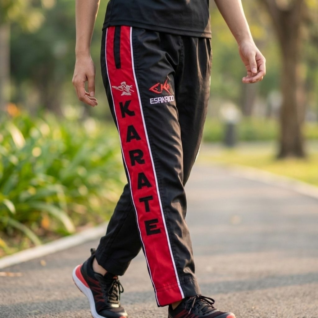 ESAKAIDO - CELANA TRAINING KARATE