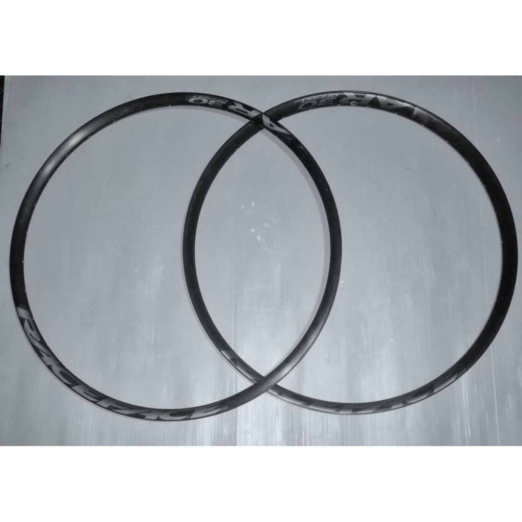SEPASANG RIMS RACEFACE AR30 27,5 32 HOLE BUKAN DUROC DT SWISS HOPE