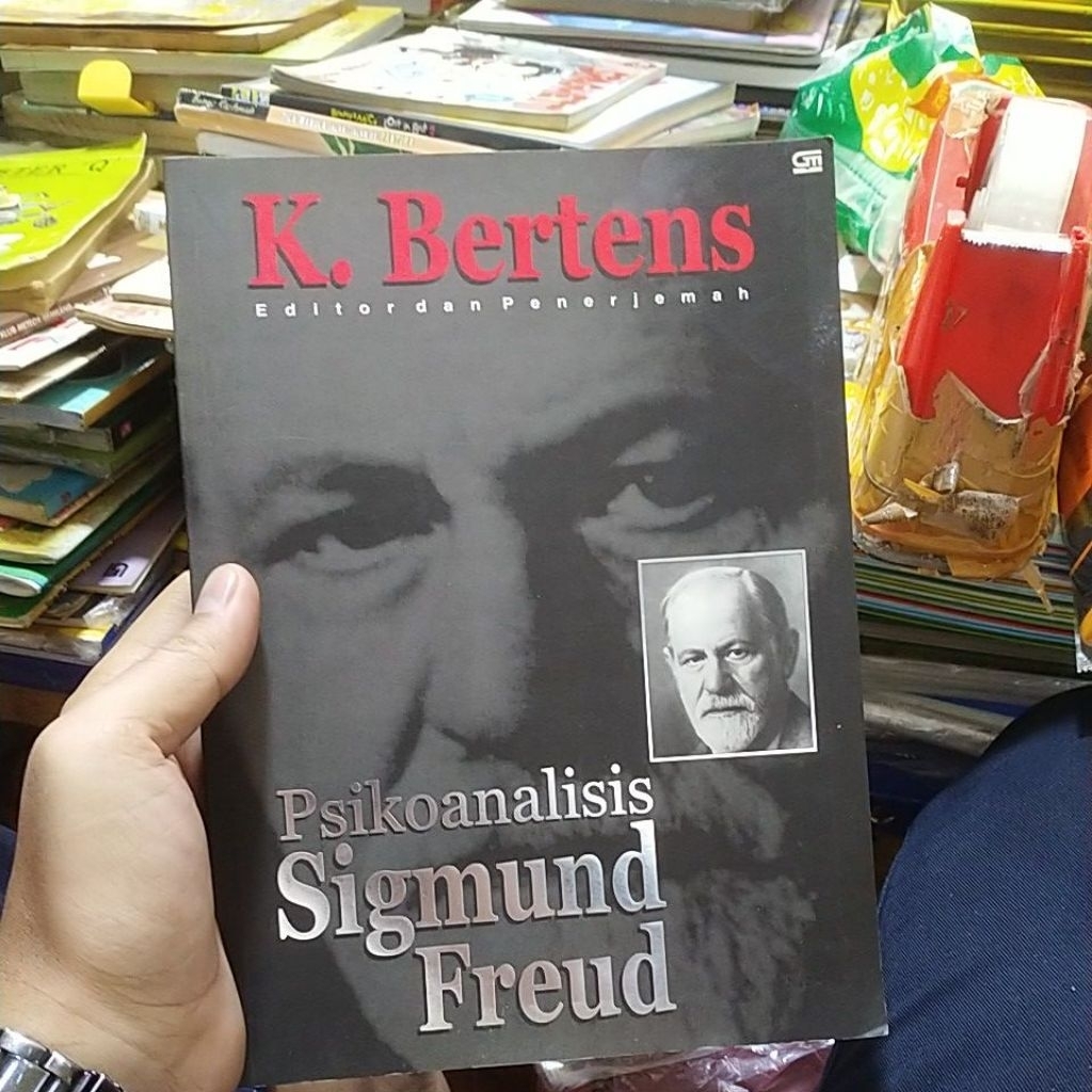 buku psikoanalisis Sigmund Freud original