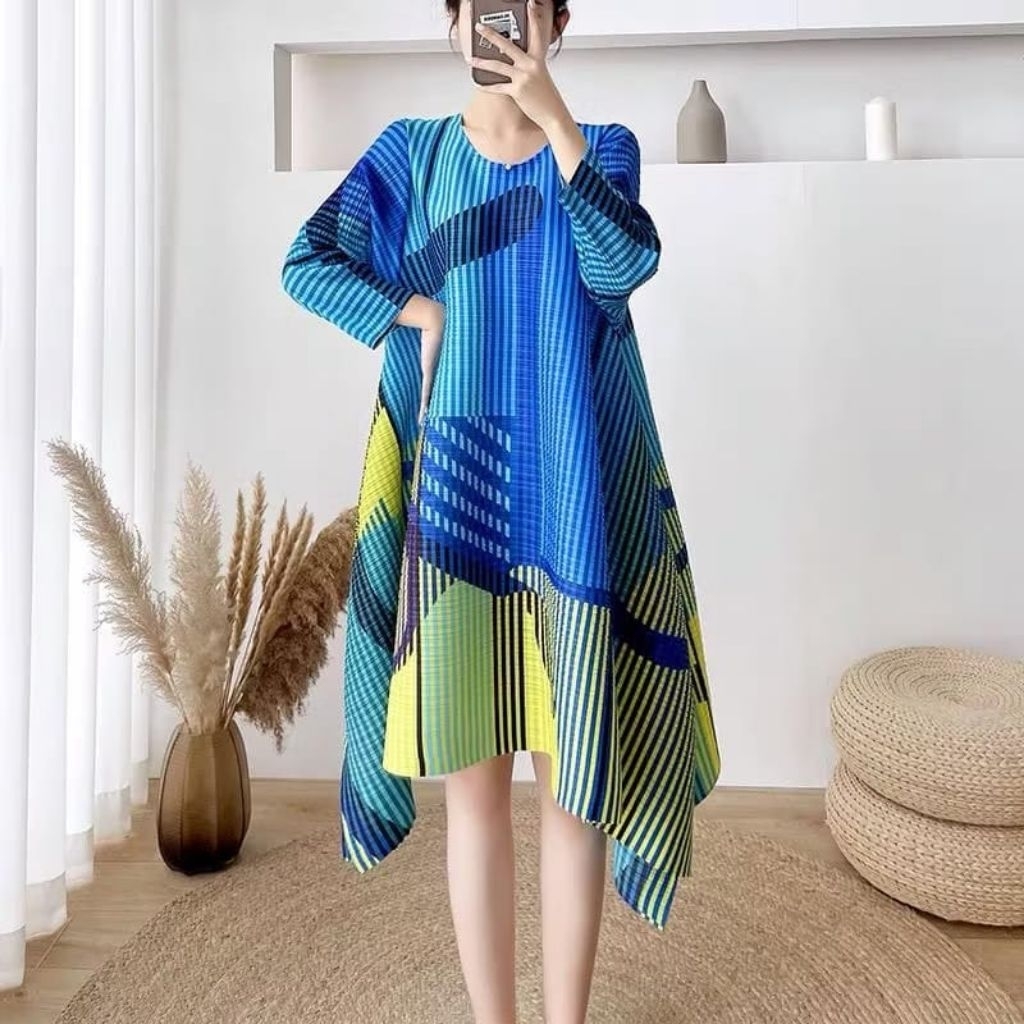 Dress plisket premium turun naik