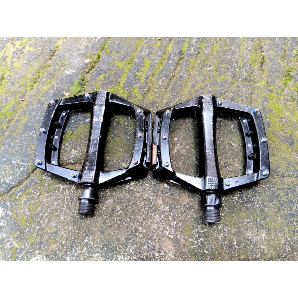 Pedal Sepeda MTB Alloy