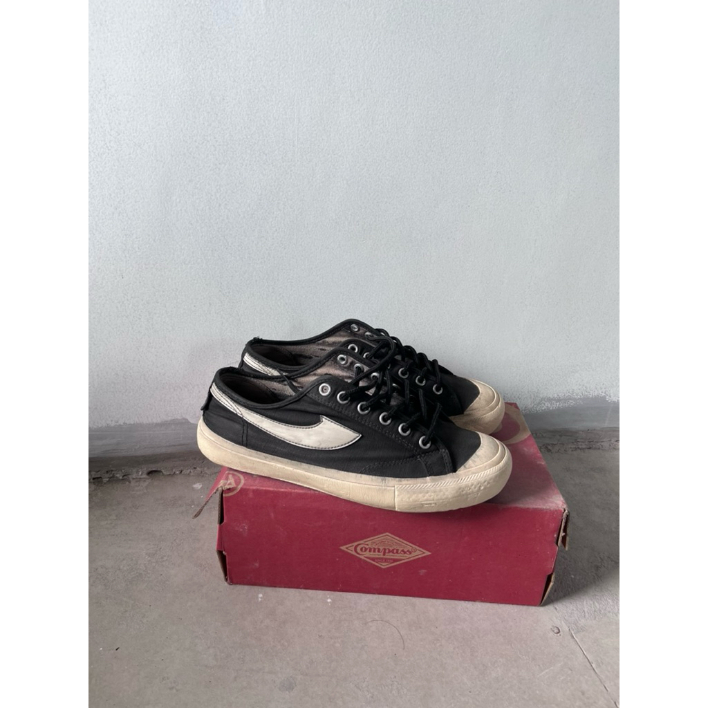 Sepatu Compass original second