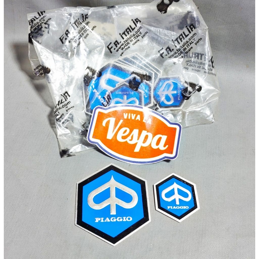Emblem Chung Piaggio Dasi Hidung Stang FA Italia Original Vespa Super Sprint Veloce Bagol