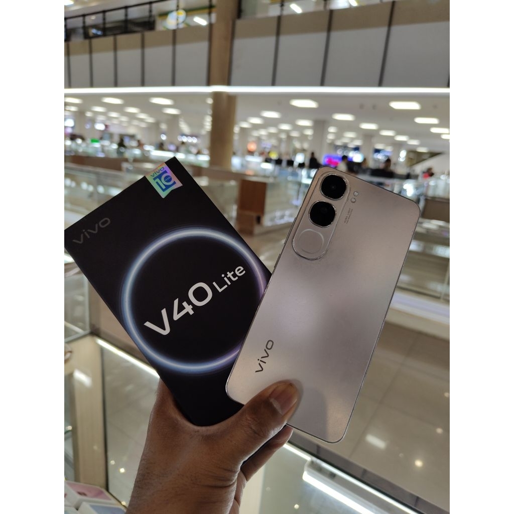 Vivo v40 lite 8/256 second