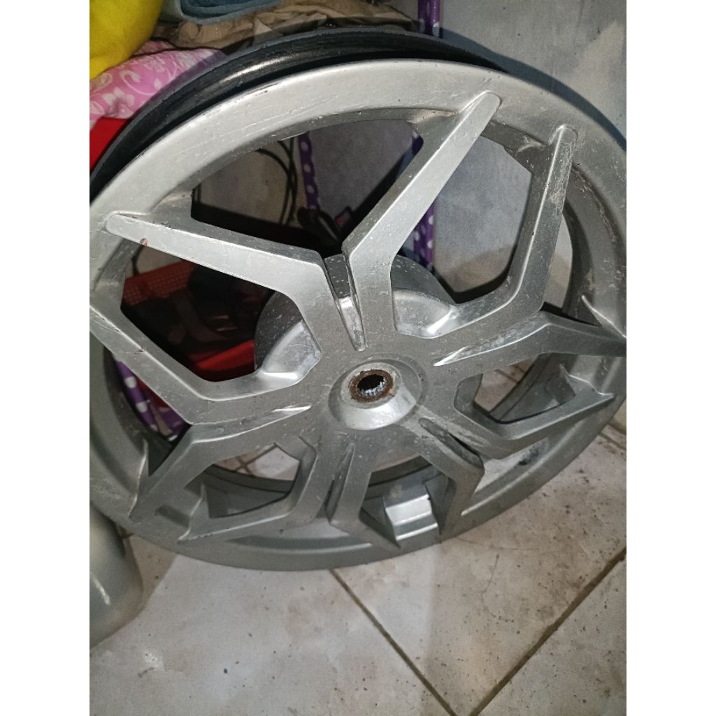 velg palang merk power sudah repaint silver pnp beat esp Vario 110