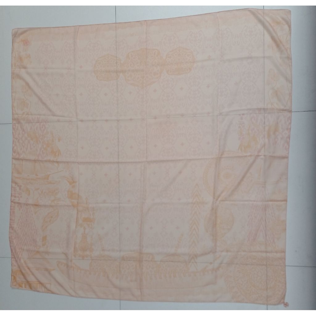 Scarf Ria Miranda Preloved