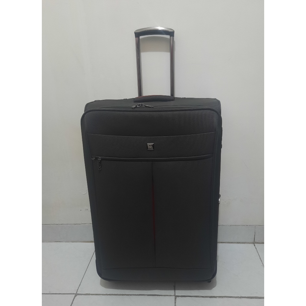 Preloved Koper Jumbo Pierre Cardin 28 inch