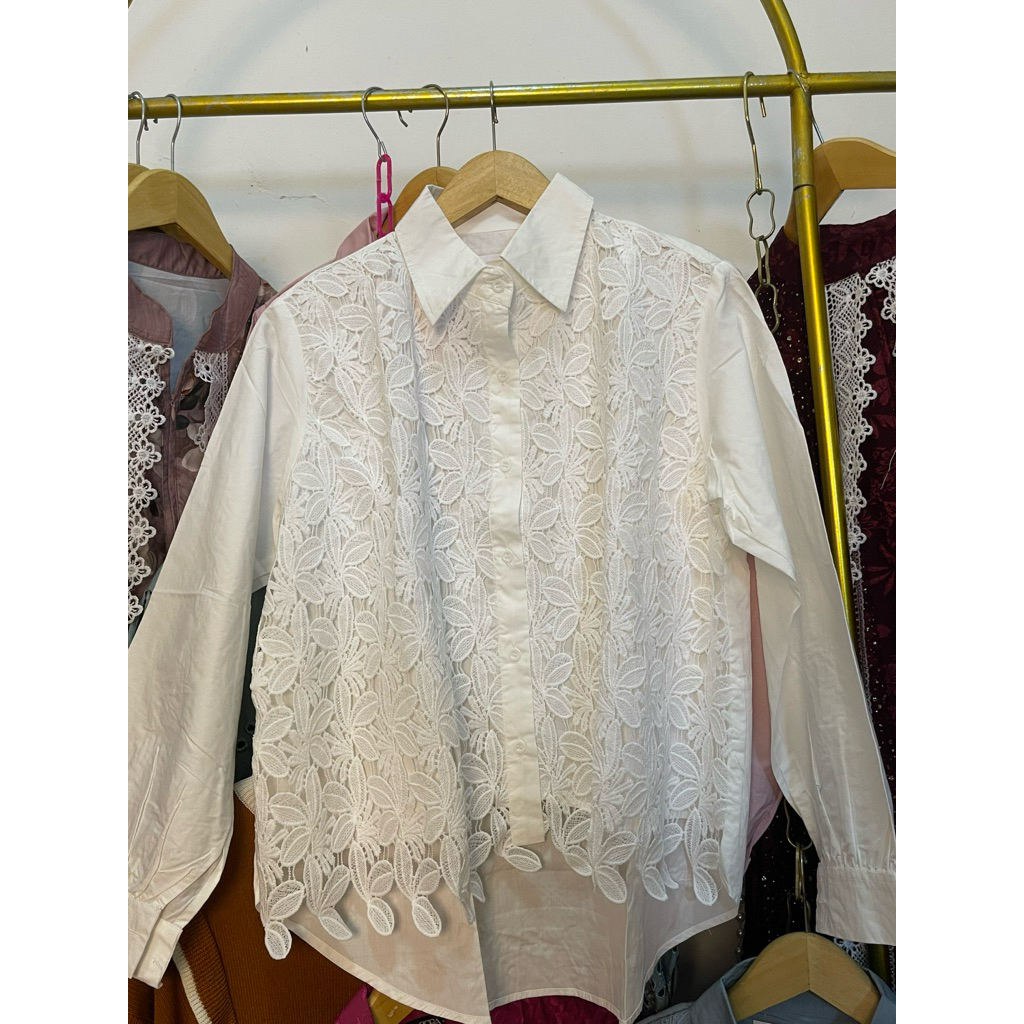 ATASAN KEMEJA BRUKAT BUNGA