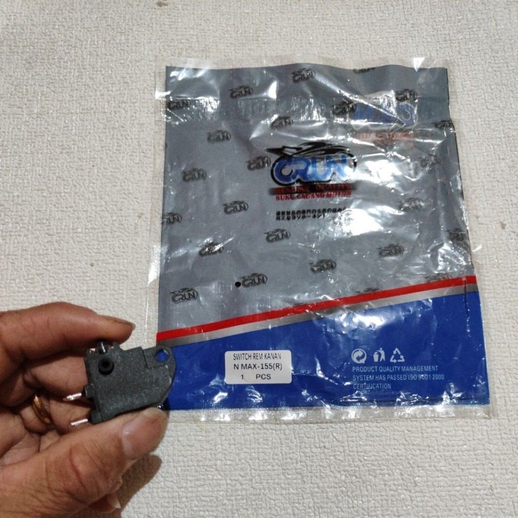 CRUN SWITCH REM DEPAN KANAN NMAX DP /AEROX 155 /LEXI /SWITCH REM KANAN DEPAN ORIGINAL