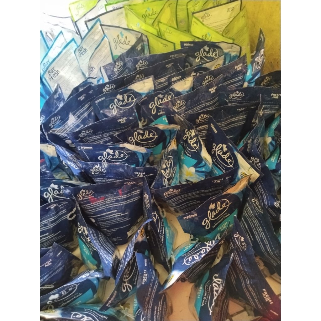 pengharum ruangan glade