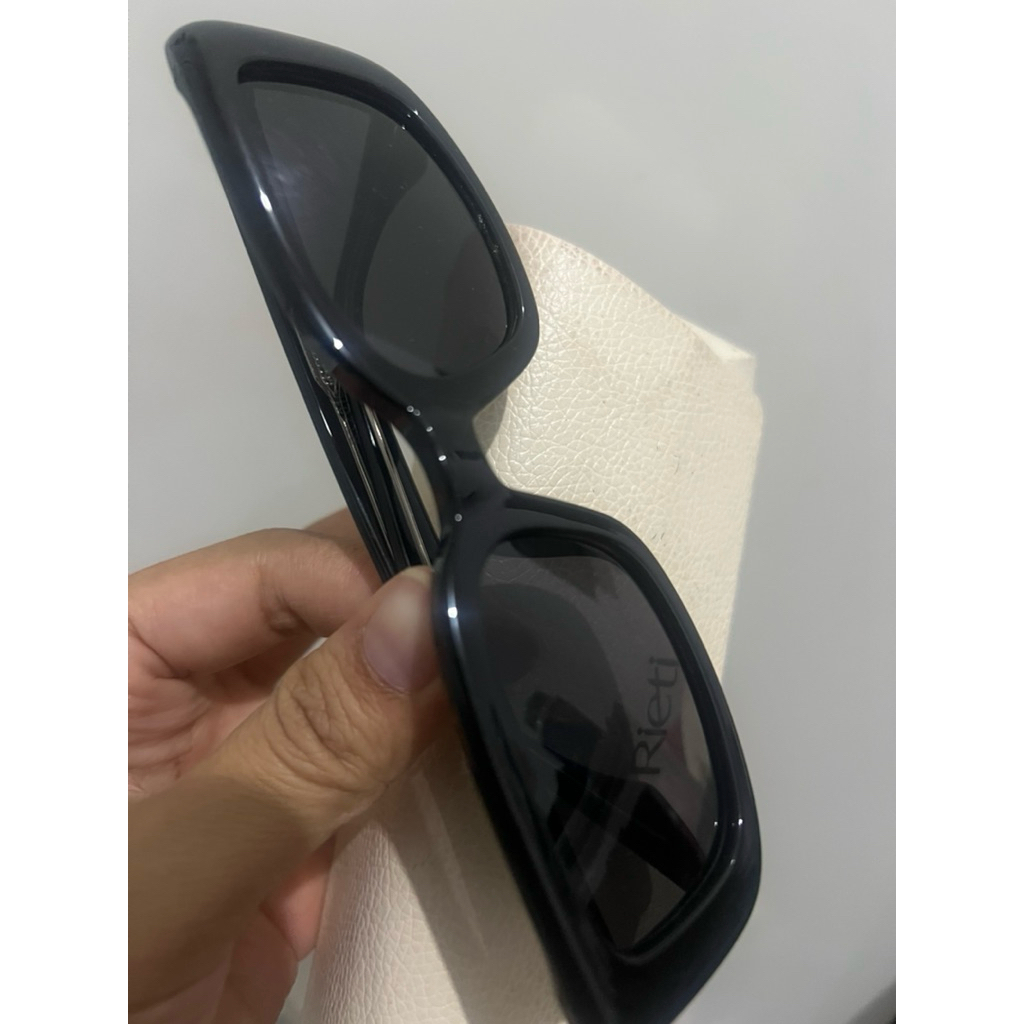 kacamata hitam rieti original