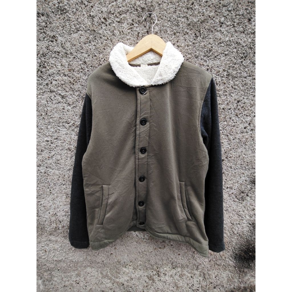 jaket GU