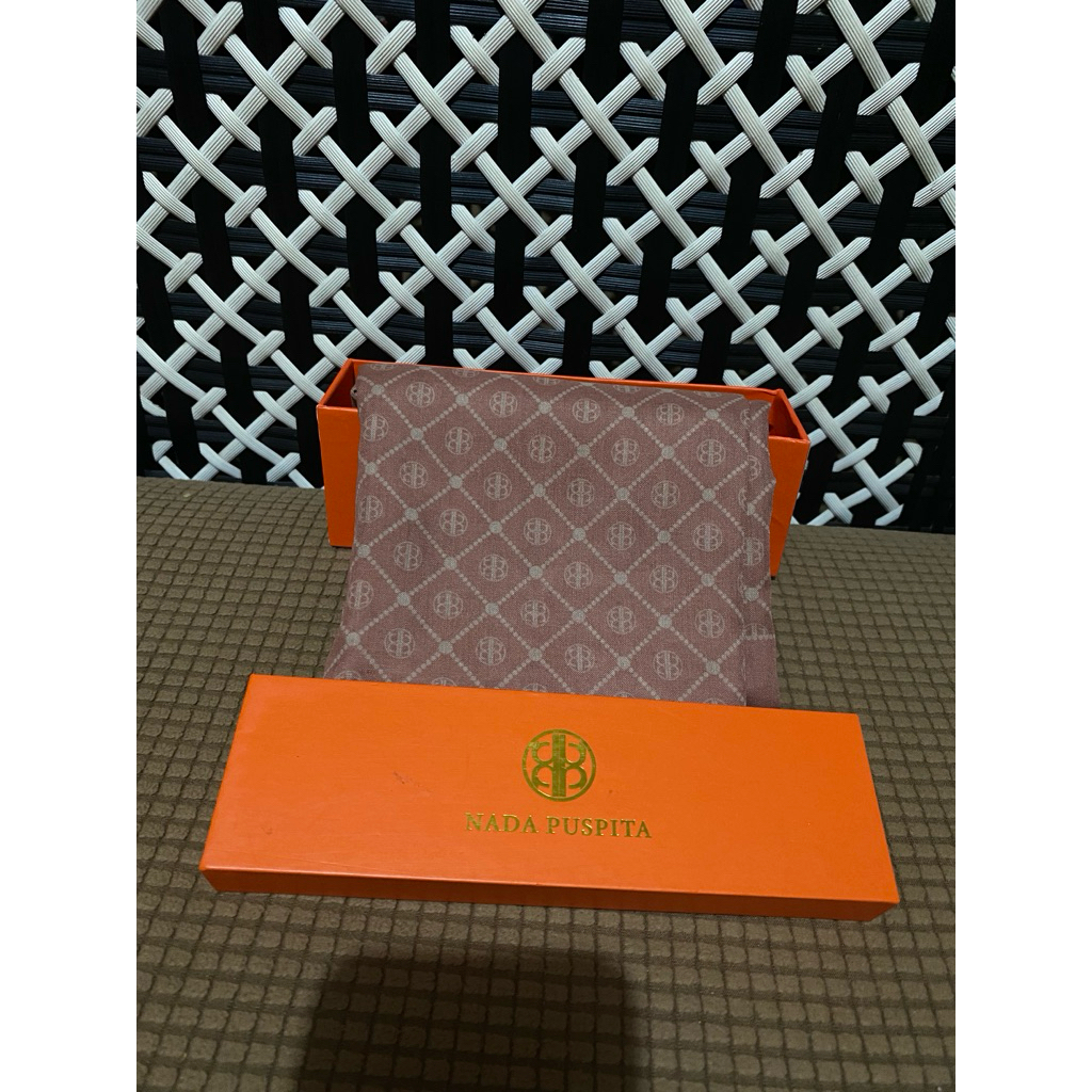 nada puspita monogram