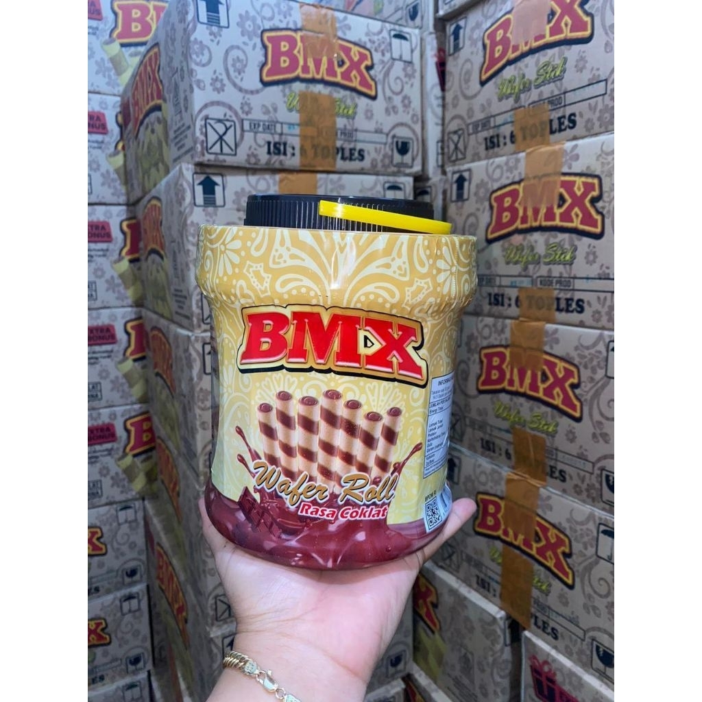 ​​BMX Wafer Roll Rasa Cokelat - Wafer Stik Toples Ember 420gr Murah
