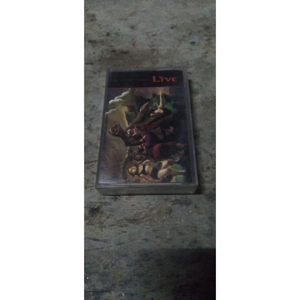 kaset pita Live album throwing Cooper