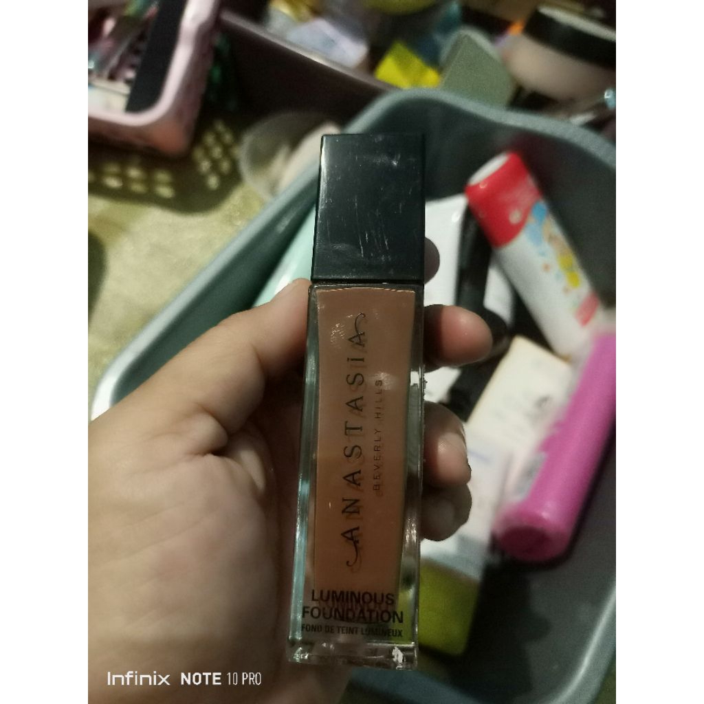 Preloved//Anastasia Beverly Hills (ABH) Luminous Foundation Shade 510w
