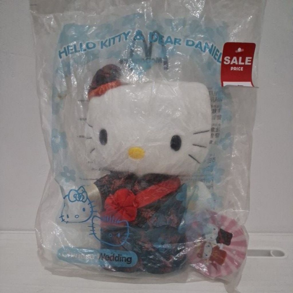 boneka Hello kitty HK chinese wedding vintage