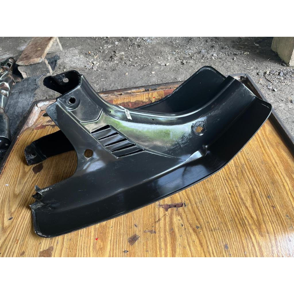 sayap depan legshield depan suzuki rc100 rc 100 bravo dk original / 2849