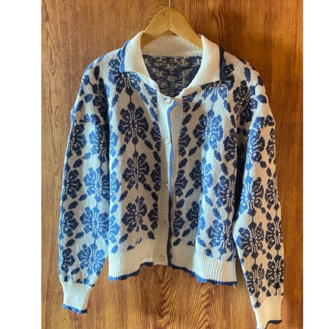 [PRELOVED] Cardigan Rajut Motif