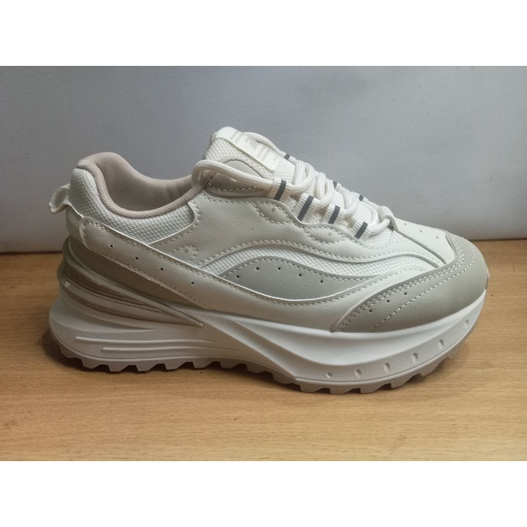 Sepatu Sneakers Wanita Duff Karina - Putih/Beige