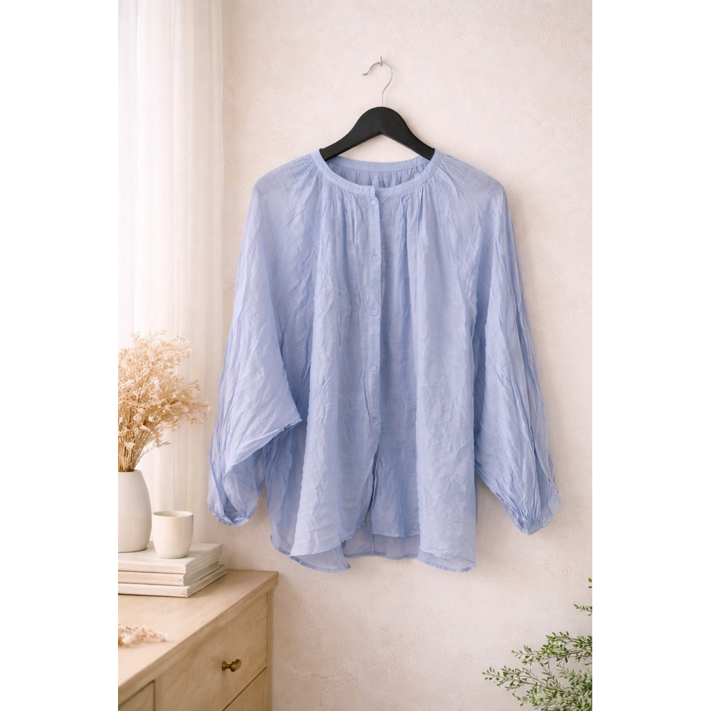 Blouse baby blue