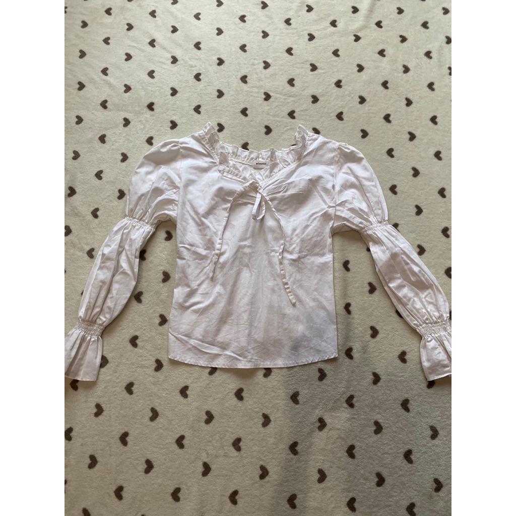 Arin Blouse- its ninette preloved