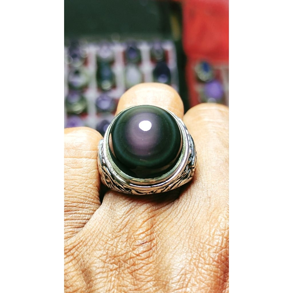 Natural batu puser bumi mata dewa