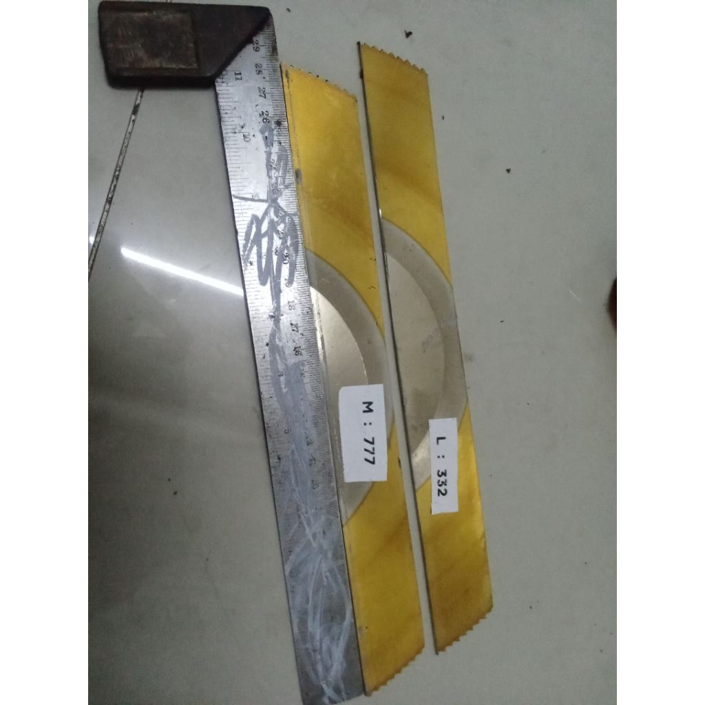 Baja HSS DM05 Gold Original Keras Awet Bahan Pisau Dapur Potong Iris Serbaguna Seset Kelet Fillet Se