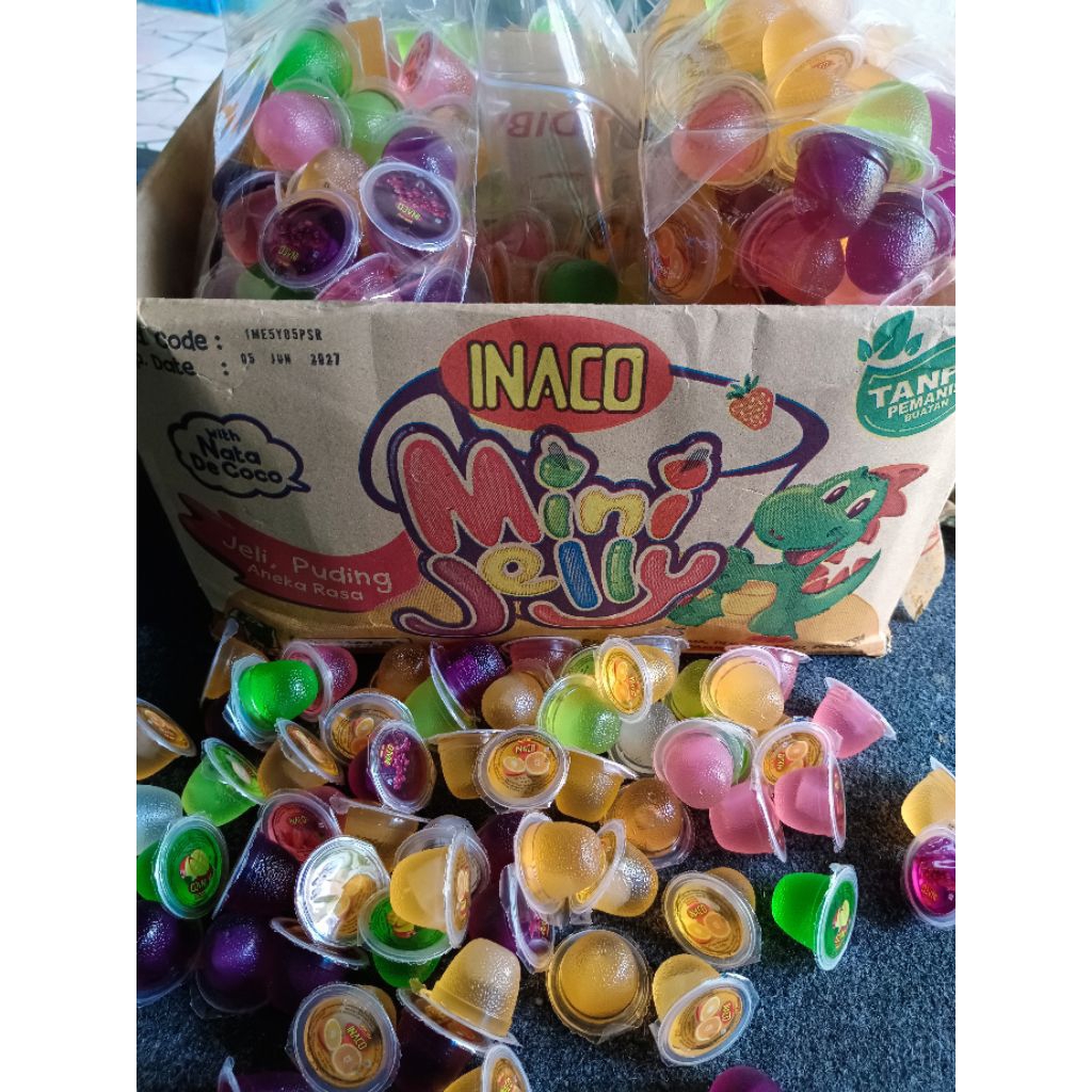 Jelly inaco 1kg manis, enak, dan gampang di simpang dan enak buat camilan di acara hari raya