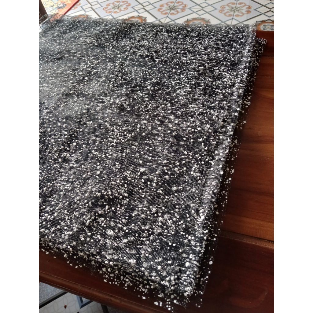 Kain Tile Salju/ Snowy Wrapping Paper